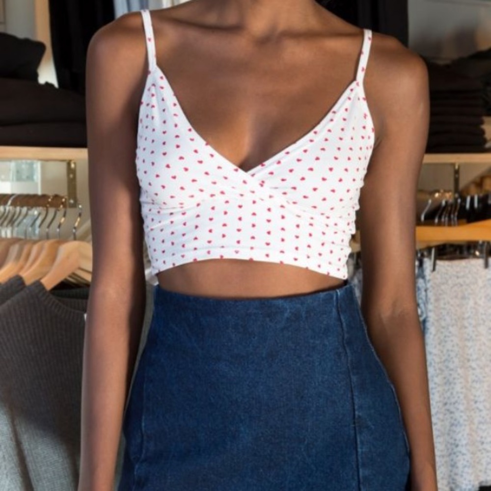 Brandy Melville Res Hearts White Amara tank BNWT❤️